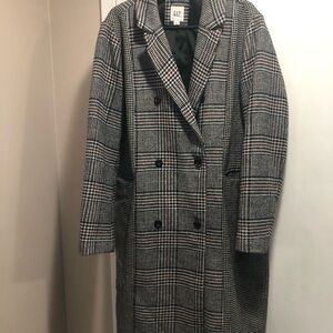 GAP Black and White Trench Coat Double-Breasted Elegance